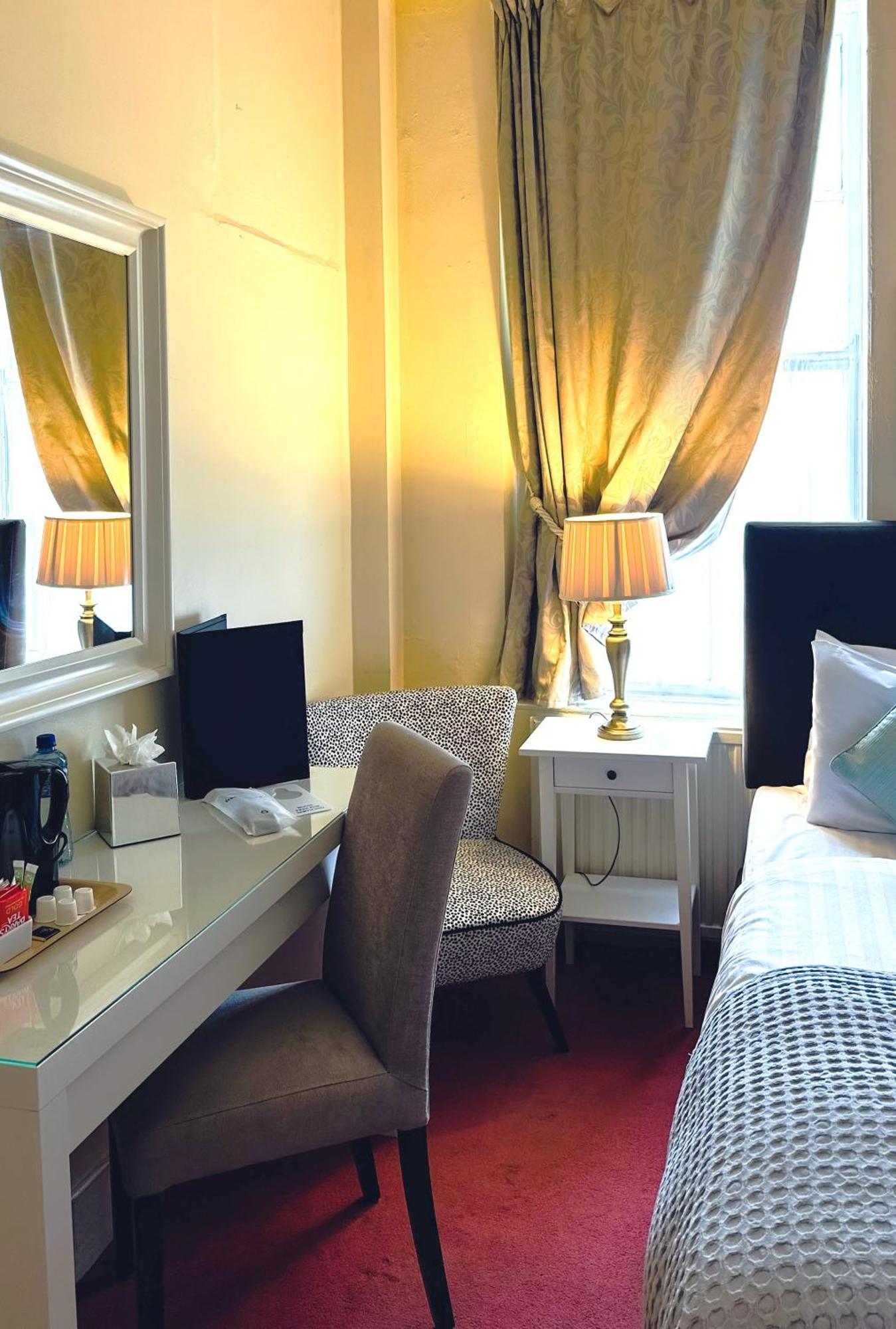 Small Single Room